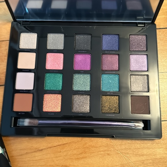 Urban Decay Vice Palatte - Picture 2 of 3